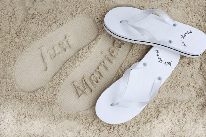 Just Married Flip Flops Ladies - thefancyhen.ie