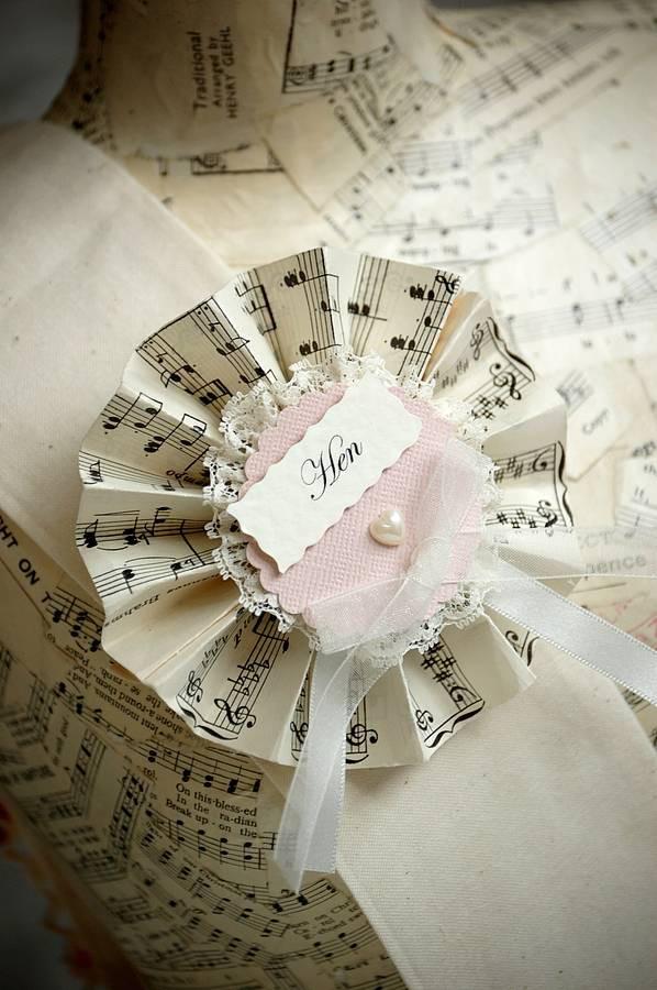 Rosette Vintage Hen - thefancyhen.ie